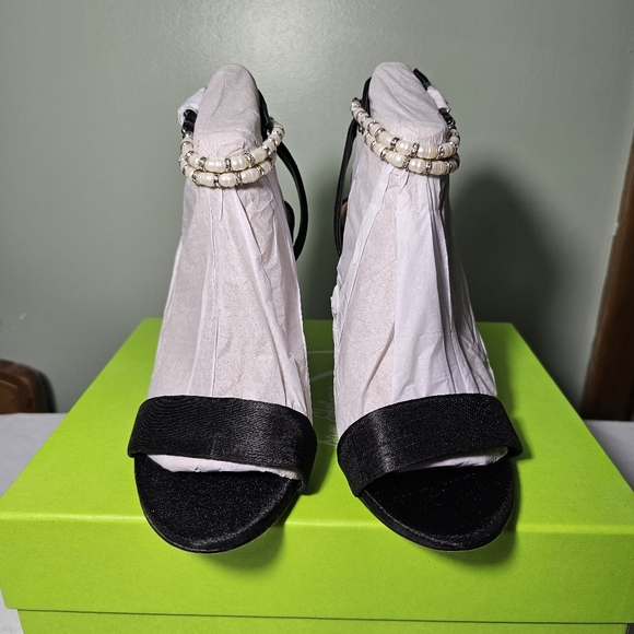 Sam Edelman Yanelli Black Silk Chunky Heel Beaded Wrap Around Strap Size 6.5 - Picture 4 of 8